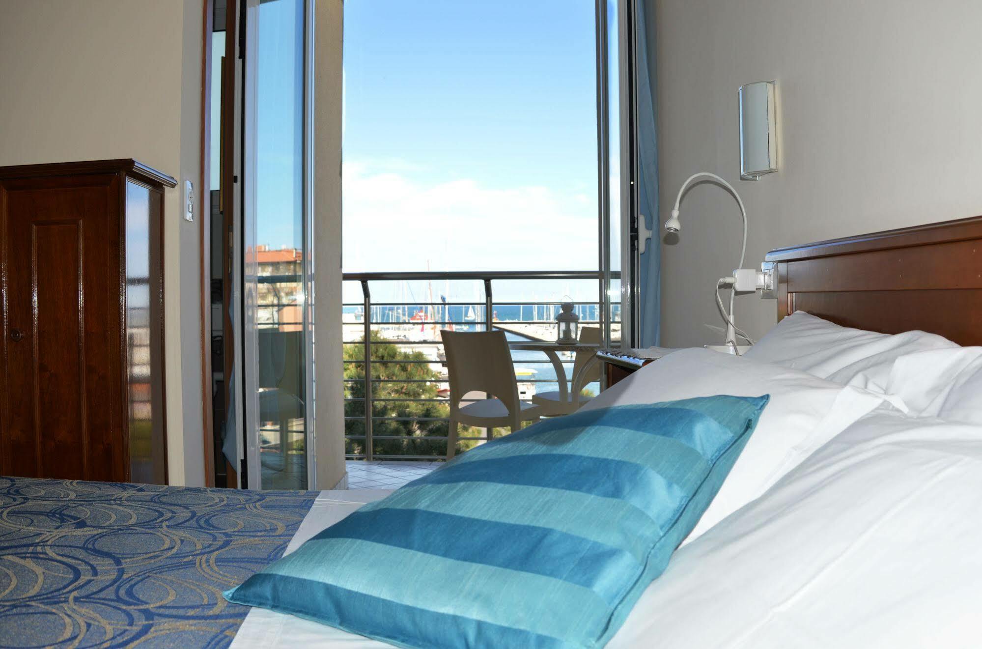Hotel Franca Milano Marittima Esterno foto
